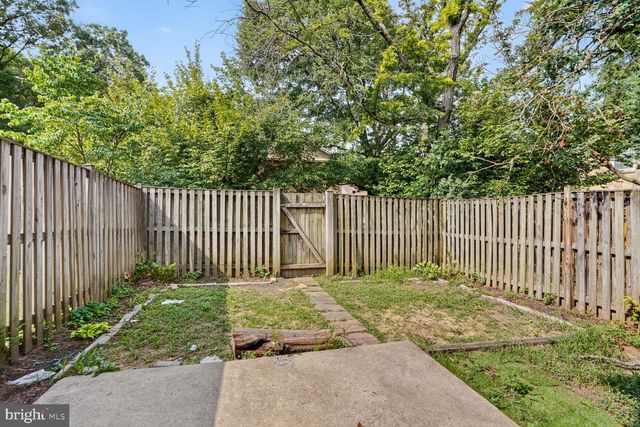 7937 BETHELEN WOODS LN, Springfield, VA 22153