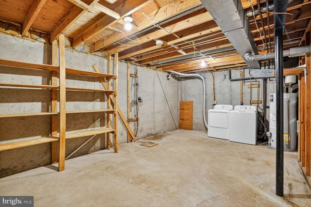 7937 BETHELEN WOODS LN, Springfield, VA 22153