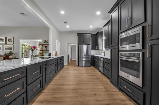 3229 Village Park Drive, Waco, TX 76708