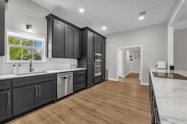 3229 Village Park Drive, Waco, TX 76708