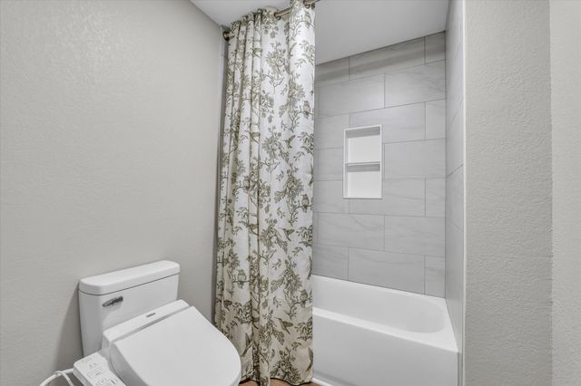 3229 Village Park Drive, Waco, TX 76708