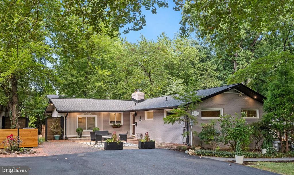9912 PINEHURST AVE, Fairfax, VA 22030