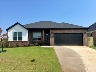 1808 Edwards Street, Pea Ridge, AR 72751