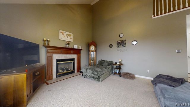 10 Muirfield Lane, Lancaster, NY 14086