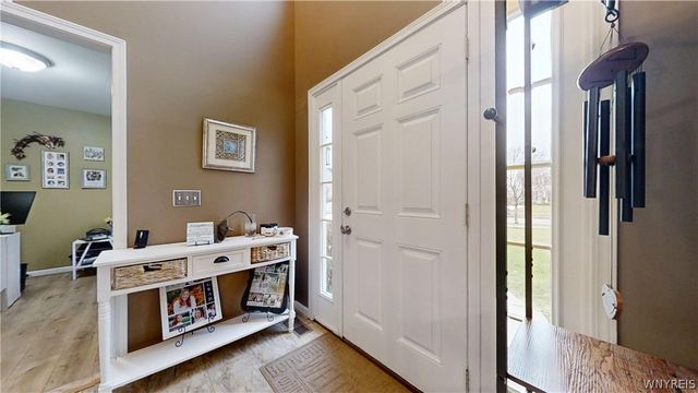 10 Muirfield Lane, Lancaster, NY 14086