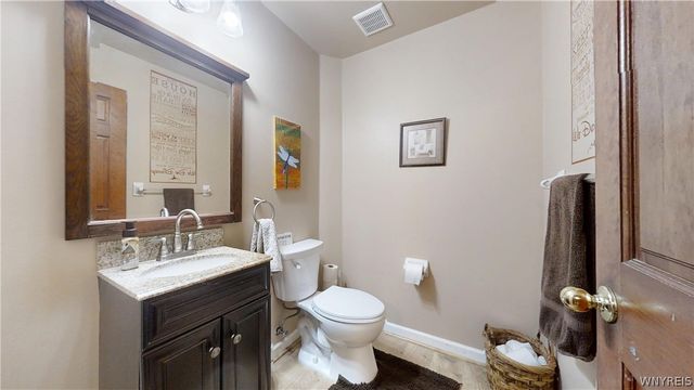 10 Muirfield Lane, Lancaster, NY 14086