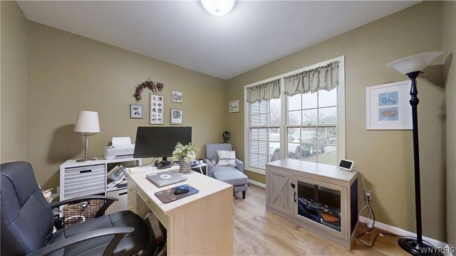 10 Muirfield Lane, Lancaster, NY 14086