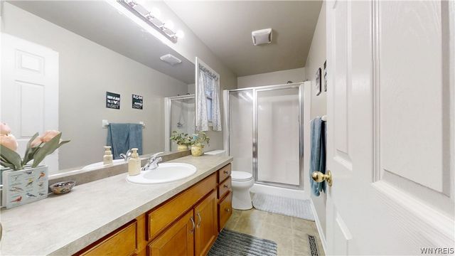 10 Muirfield Lane, Lancaster, NY 14086