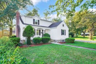 7 Longworth Rd, Worcester, MA 01602