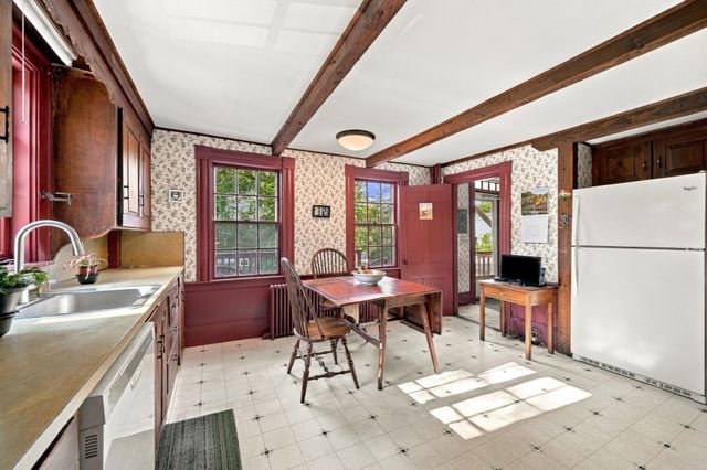 39 High Street, Topsfield, MA 01983