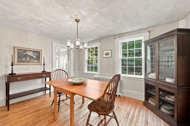 39 High Street, Topsfield, MA 01983