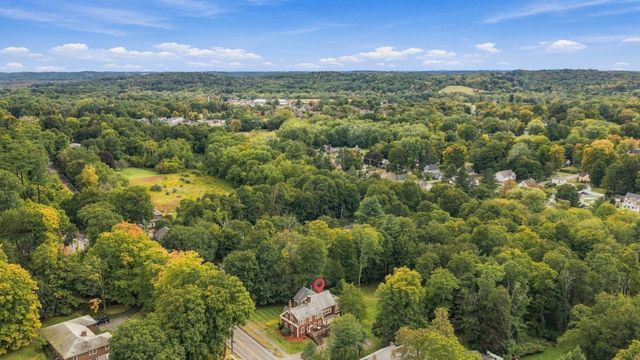 39 High Street, Topsfield, MA 01983