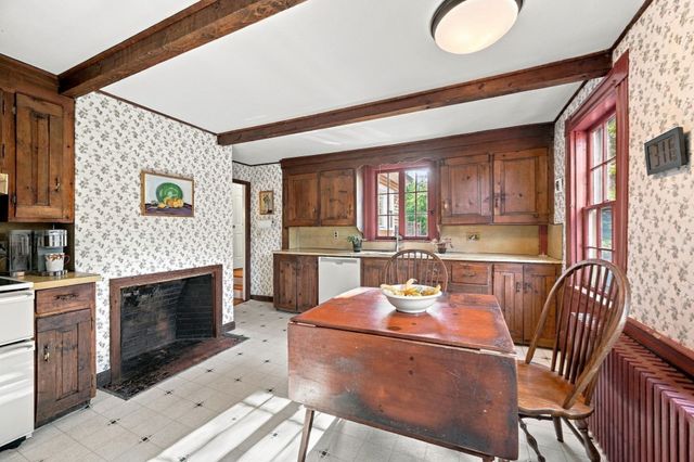 39 High Street, Topsfield, MA 01983