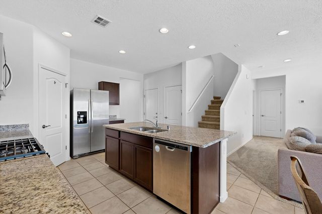 108 Hue Street SW, Rio Rancho, NM 87124