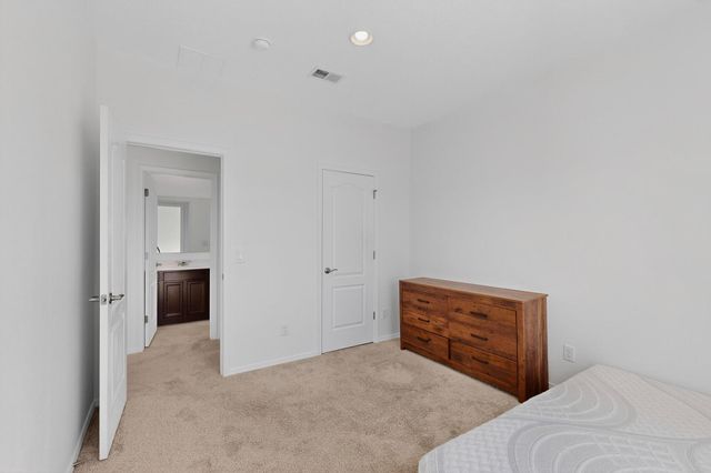 108 Hue Street SW, Rio Rancho, NM 87124
