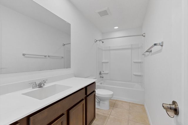 108 Hue Street SW, Rio Rancho, NM 87124