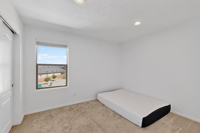 108 Hue Street SW, Rio Rancho, NM 87124
