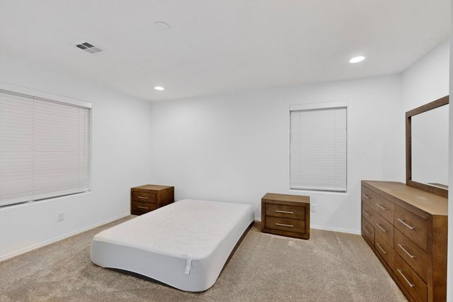 108 Hue Street SW, Rio Rancho, NM 87124