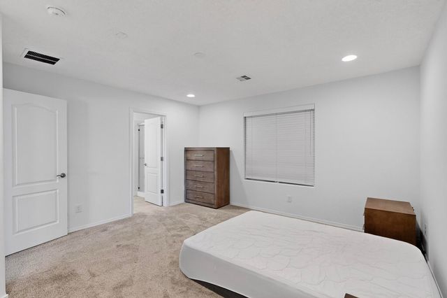 108 Hue Street SW, Rio Rancho, NM 87124