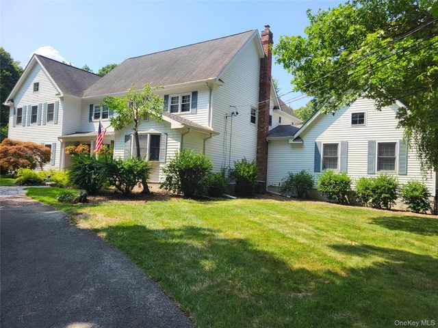18 Innsbruck Boulevard, Hopewell Junction, NY 12533