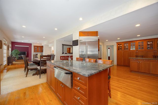 18 Innsbruck Boulevard, Hopewell Junction, NY 12533