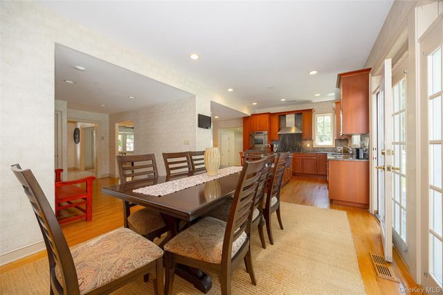 18 Innsbruck Boulevard, Hopewell Junction, NY 12533