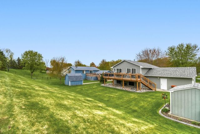 4385 Hamlet Avenue N, Oakdale, MN 55128