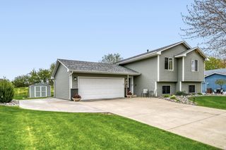 4385 Hamlet Avenue N, Oakdale, MN 55128