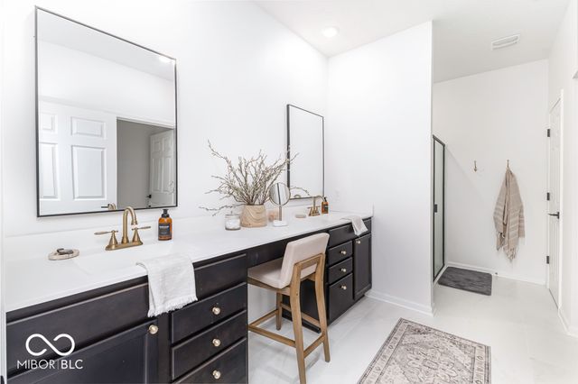 561 Riviera Place, Greenwood, IN 46143