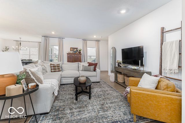 561 Riviera Place, Greenwood, IN 46143