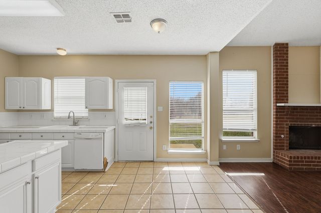 1213 Calvert Drive, Cedar Hill, TX 75104