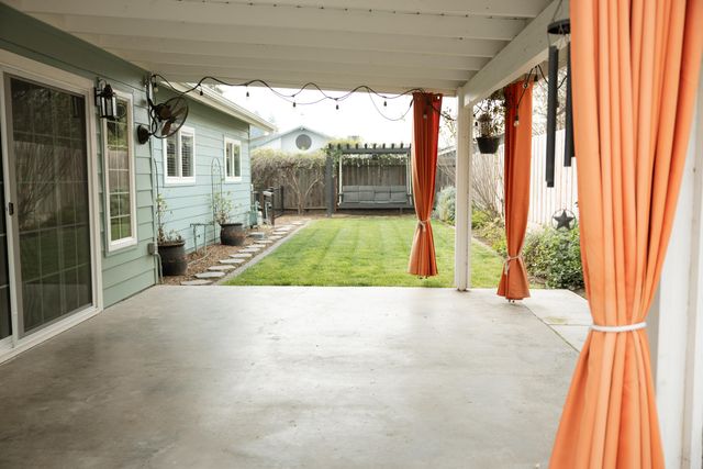 2623 S Silvervale Street, Visalia, CA 93277