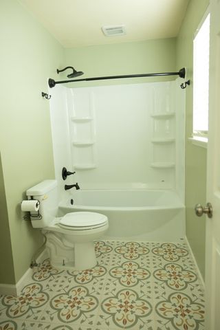 2623 S Silvervale Street, Visalia, CA 93277