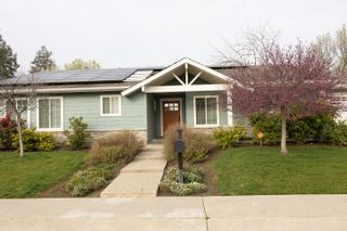 2623 S Silvervale Street, Visalia, CA 93277