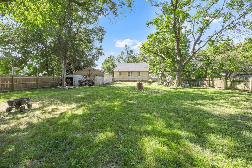 1250 NE 52nd Avenue, Des Moines, IA 50313