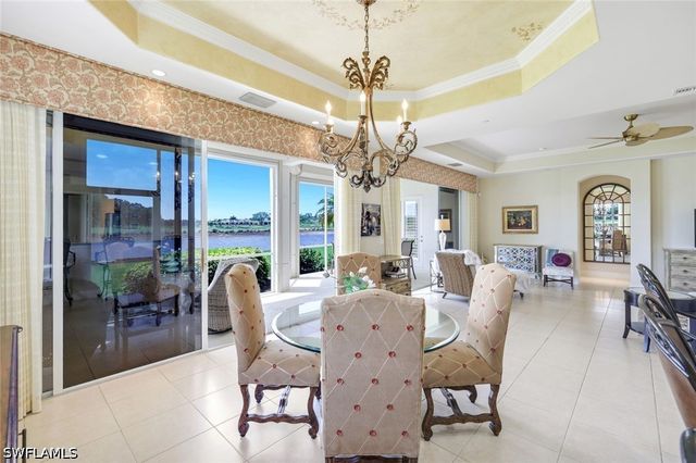 554 Avellino Isles CIR 101, Naples, FL 34119