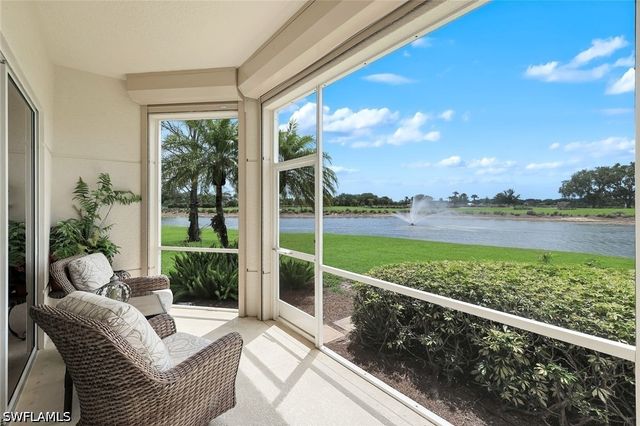554 Avellino Isles CIR 101, Naples, FL 34119