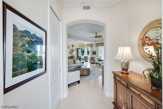 554 Avellino Isles CIR 101, Naples, FL 34119