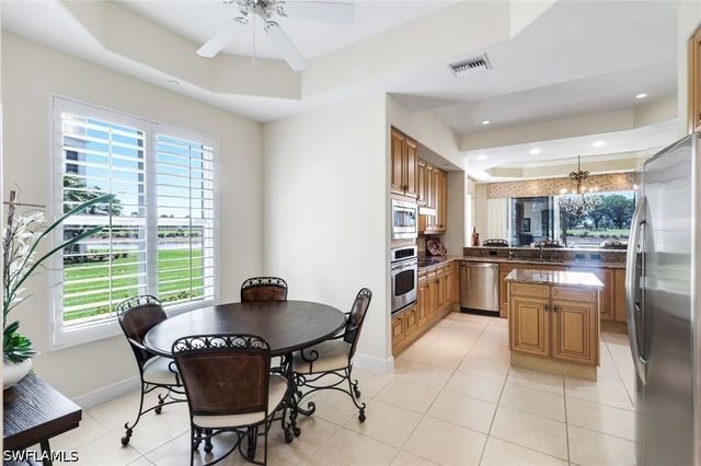 554 Avellino Isles CIR 101, Naples, FL 34119