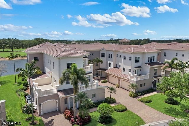 554 Avellino Isles CIR 101, Naples, FL 34119