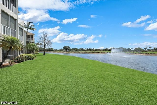 554 Avellino Isles CIR 101, Naples, FL 34119