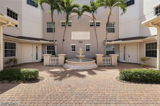 554 Avellino Isles CIR 101, Naples, FL 34119