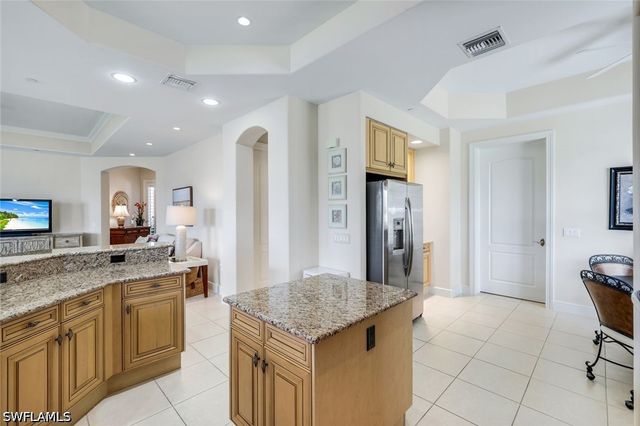 554 Avellino Isles CIR 101, Naples, FL 34119