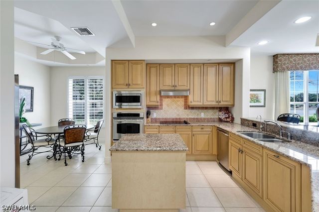 554 Avellino Isles CIR 101, Naples, FL 34119