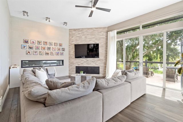 11210 CRESCENT BAY BOULEVARD, Clermont, FL 34711