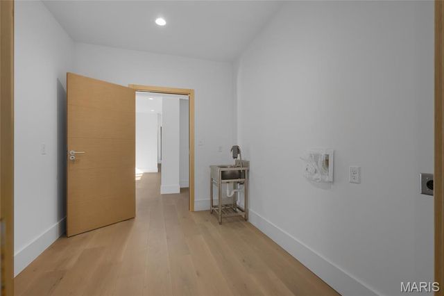 10652 Roanna Lane, Sunset Hills, MO 63128