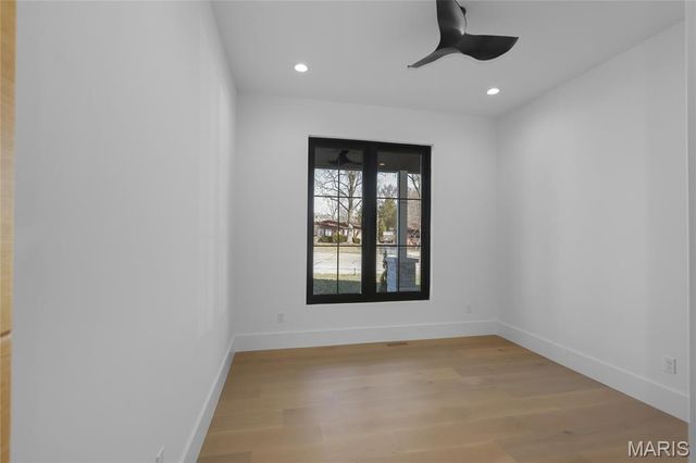 10652 Roanna Lane, Sunset Hills, MO 63128