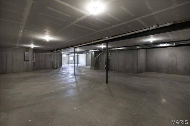 10652 Roanna Lane, Sunset Hills, MO 63128