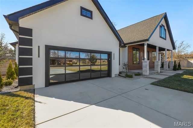 10652 Roanna Lane, Sunset Hills, MO 63128