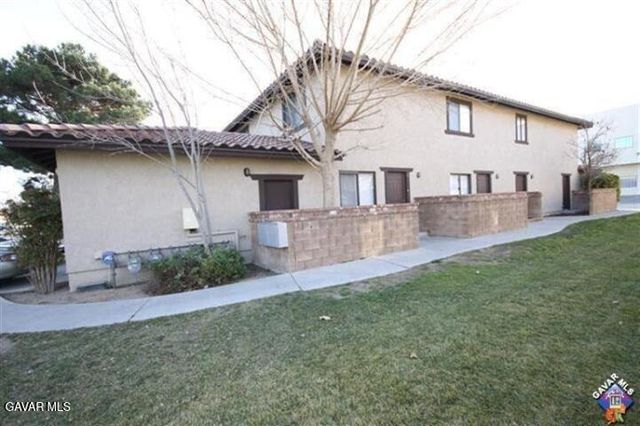 1800 W Ave J15 1, Lancaster, CA 93534